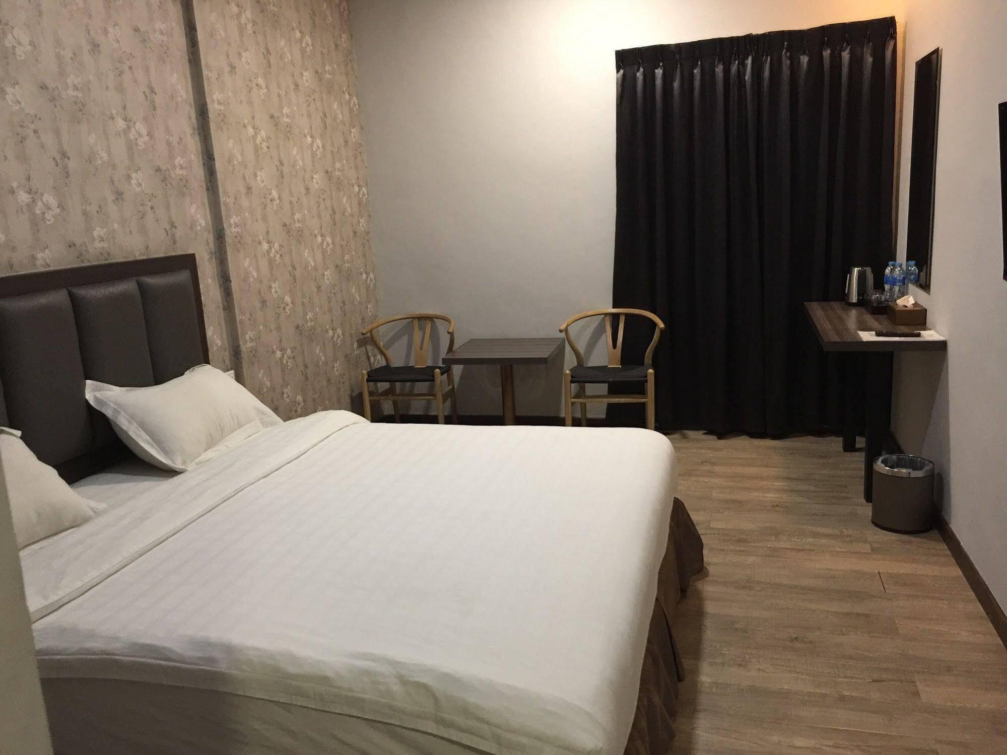 Eatern Hotel Batam Extérieur photo