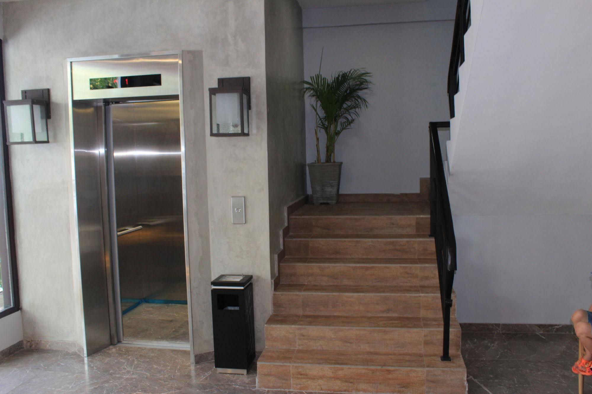 Eatern Hotel Batam Extérieur photo